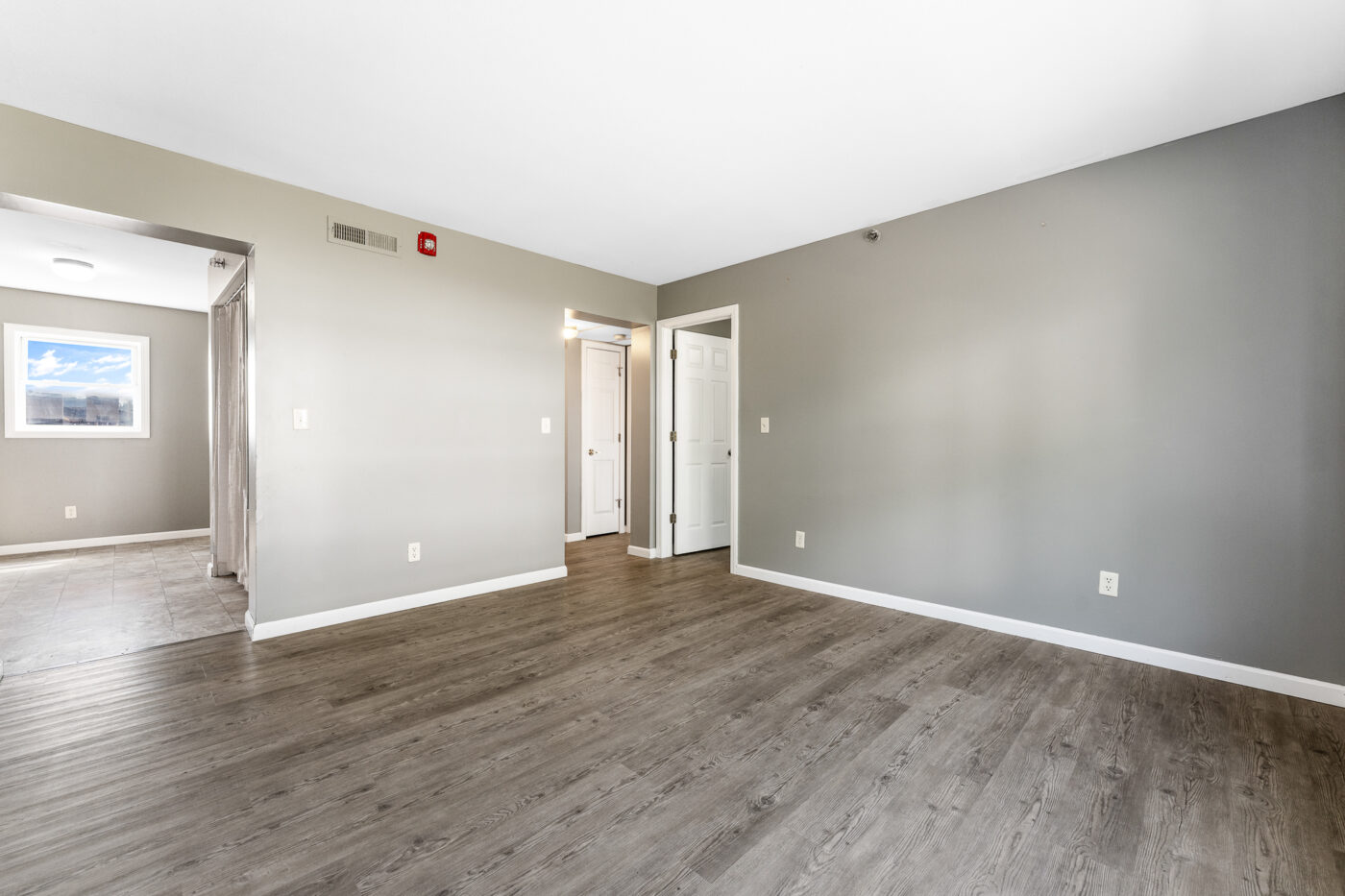 252, 527 Grant Ave-8