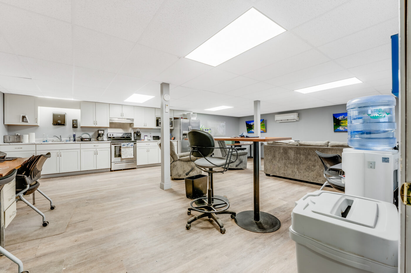 1065 Greeenbag Rd-15