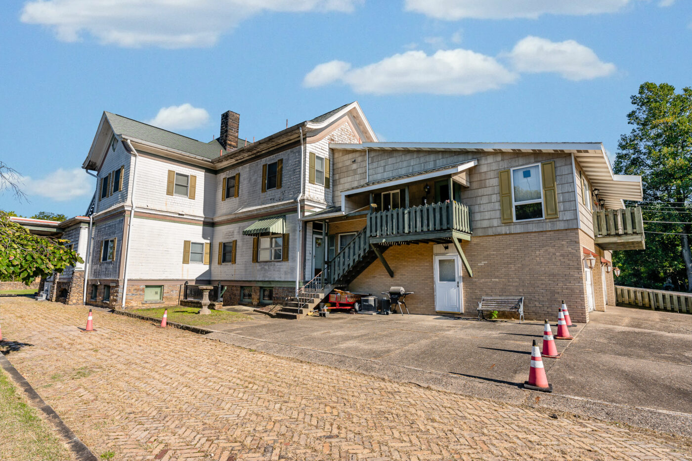 1266 National Pike Hopwood PA-47