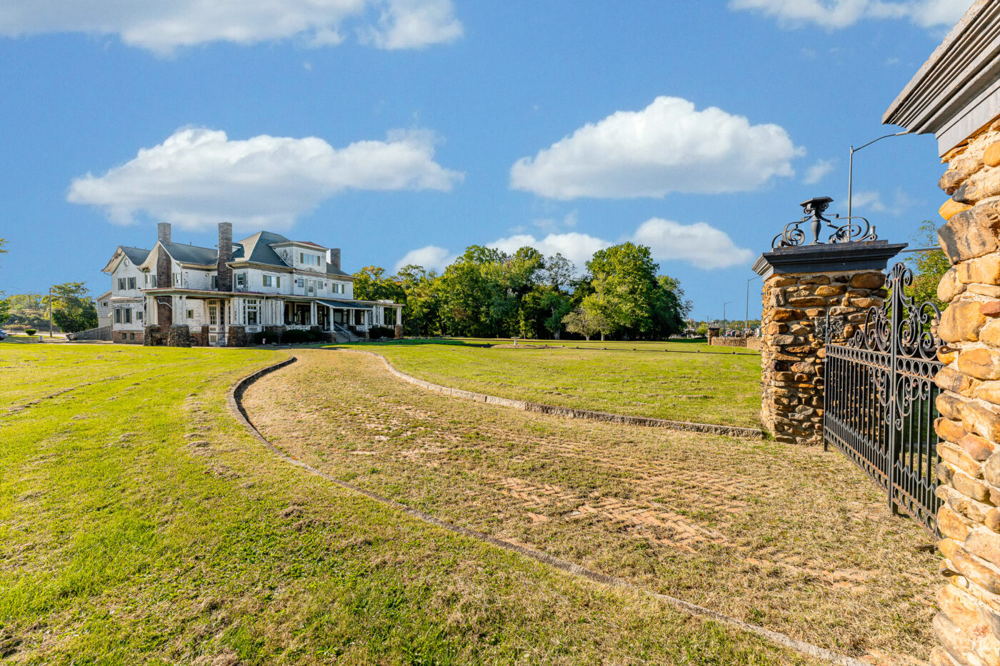 1266 National Pike Hopwood PA-63