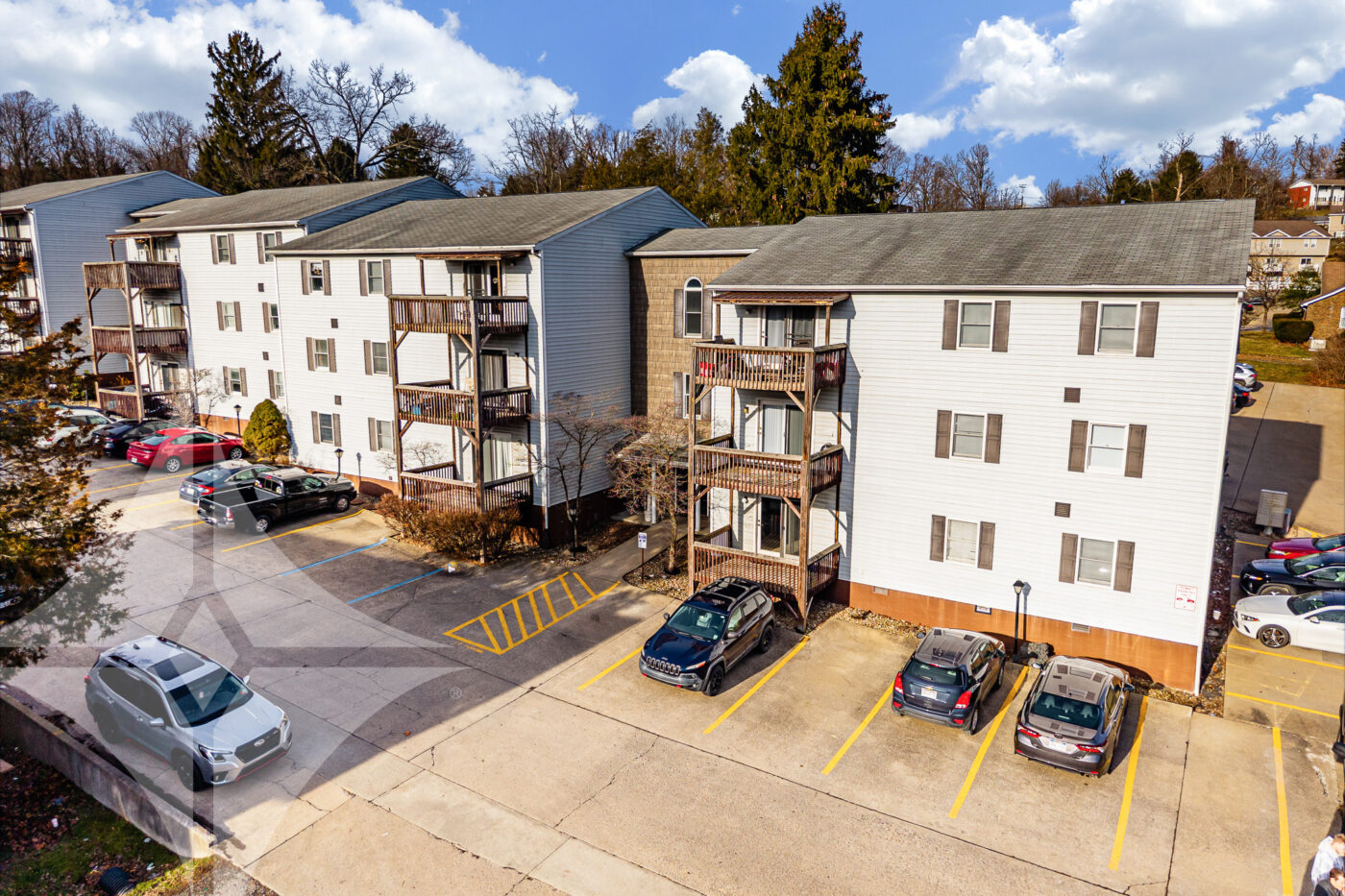 Watermark-940 Stewart St Exterior-31