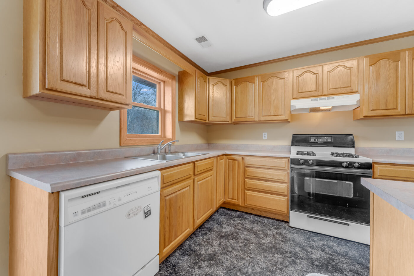 154 Bridge Street, Junior, WV-40