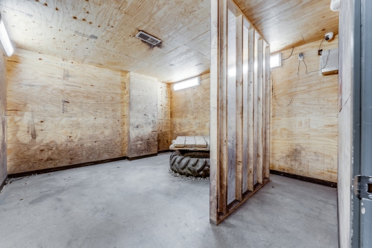 150-152 Thompson Drive Building 2 (interior)-14