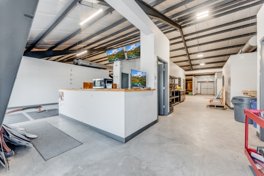 150-152 Thompson Drive Building 2 (interior)-21