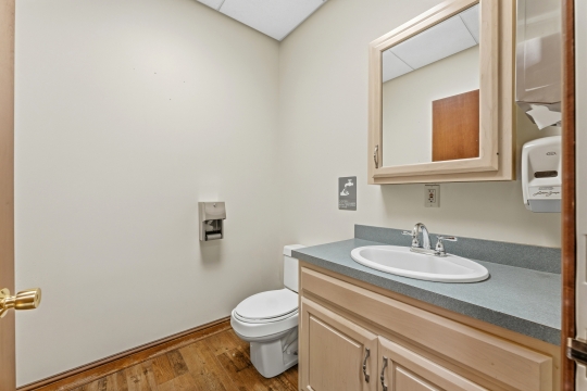 1703 Locust Ave-9